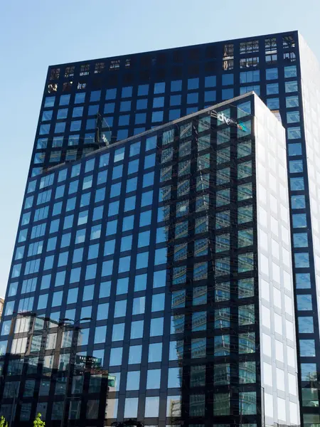 Porta Nuova, Milan, Lombardy, İtalya 'daki modern binalar