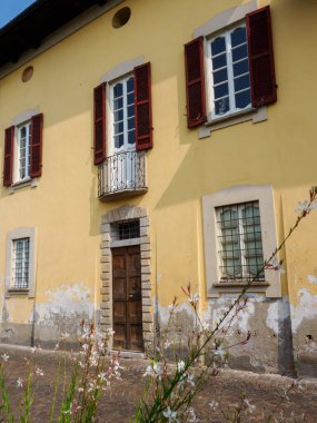 Abbiategrasso, Milan, Lombardy, İtalya 'daki Angelo Teotti üzerinden tarihi binalar