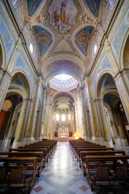 Alessandria, Piedmont, İtalya 'da Azizler Pietro ve Marco' nun tarihi katedrali.