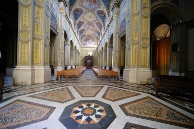 Alessandria, Piedmont, İtalya 'da Azizler Pietro ve Marco' nun tarihi katedrali.