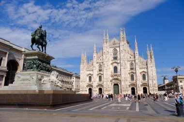 Milano, Lombardiya, İtalya: Piazza del Duomo olarak bilinen meydan ve gotik katedral