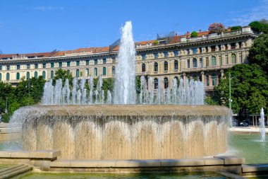 Castello Sforzesco, ortaçağ kalesi Milan, Lombardy, İtalya, Torta degli Sposi olarak bilinen çeşme