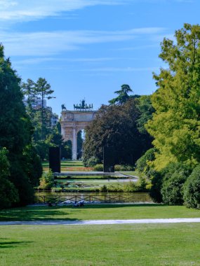 Parco Sempione Ağustos 'ta Milano, Lombardy, İtalya' da