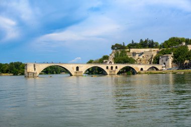 Avignon (Vaucluse, Provence-Alpes-Cote d'Azur, Fransa): ortaçağ duvarları