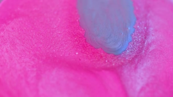 Цветные Чернила Фона Блестящая Волна Фиолетовый Синий Поток Распространяется Розовой — стоковое видео