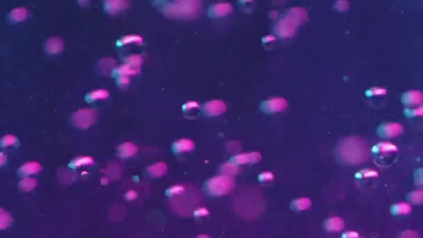 Abstrakcyjne Tło Pęcherzyki Cieczy Podwodny Efekt Fioletowy Płyn Powietrzem Unoszącym — Wideo stockowe