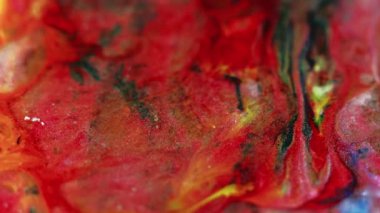 Boya suyu akışı. Parıldayan sıvı. Bulanık kırmızı siyah renk parlak mermer desen ıslak mürekkep emülsiyon dalga soyut sanat arka planı.