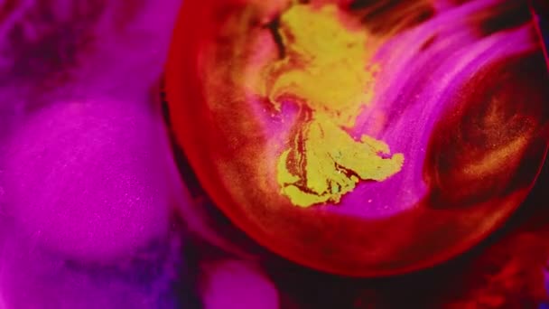 Glitzerblasen Farbnebel Wasser Bemalen Defokussiert Hell Magenta Rosa Rot Goldene — Stockvideo