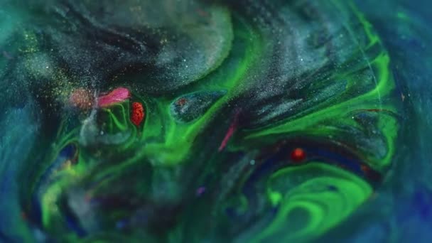 Абстрактный Фон Краска Кружится Пузырьки Масляных Жировое Пятно Зелено Красным — стоковое видео