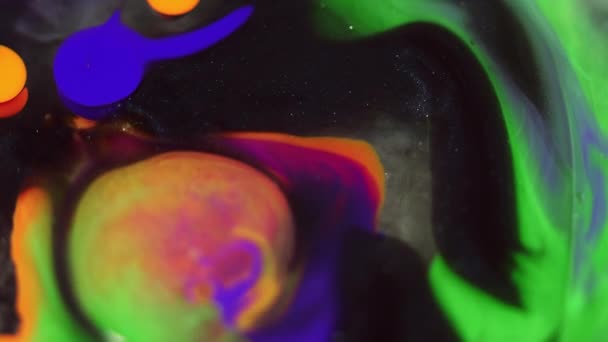 Abstrakt Bakgrund Flytande Pigment Fläckblandningskonst Grön Lila Blå Orange Rund — Stockvideo