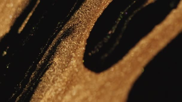 Glitter Paint Spill Fluid Background Sparkling Liquid Golden Black Color — Stock Video