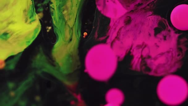 Abstracte Kleurrijke Achtergrond Acrylbellen Vette Kunst Zwarte Roze Groene Gele — Stockvideo