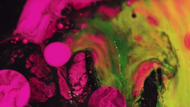 Abstracte Kleurrijke Achtergrond Acrylbellen Vette Kunst Zwarte Roze Groene Gele — Stockvideo