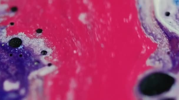 Tinta Háttér Folyékony Festékkeverék Csillámpor Csöpög Fényes Dekoratív Rózsaszín Lila — Stock videók