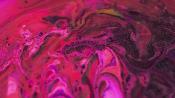 Neon Verf Wervelt Olievloeistofstructuur Magisch Drankje Gedeocaliseerde Fluorescerende Paarse Roze — Stockvideo