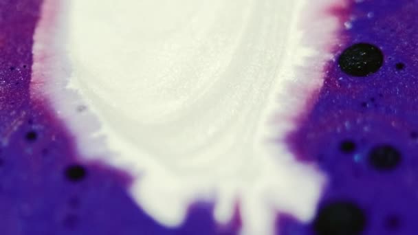 Ink Background Shimmering Fluid Decorative Liquid Flow Shiny White Purple — Stock Video