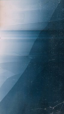 Kırık ekran. Yıpranmış doku. Mavi parıldayan gürültü tozu zarar görmüş cam çizimleri soyut arkaplanı çiziyor.