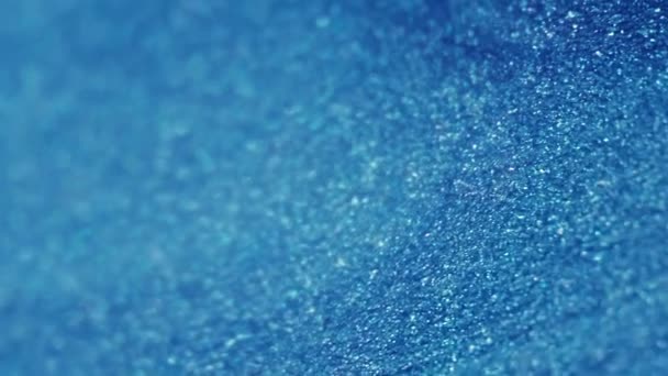Natte Glittergolf Metaalverf Stroom Waas Glanzend Sprankelende Blauwe Kleur Korrel — Stockvideo