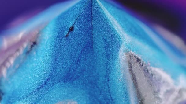 Pirámide Brillo Derrame Pintura Desenfocado Neón Azul Púrpura Plata Color — Vídeo de stock