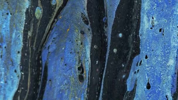 Glitzernde Tinte Hintergrund Farbmischung Schillernder Überschwang Funkelnde Blaue Schwarze Goldkörnchen — Stockvideo