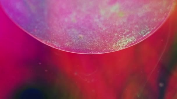 Třpytivé Bubliny Barevná Mlha Malovat Vodu Rozostřené Jasně Růžová Zelená — Stock video