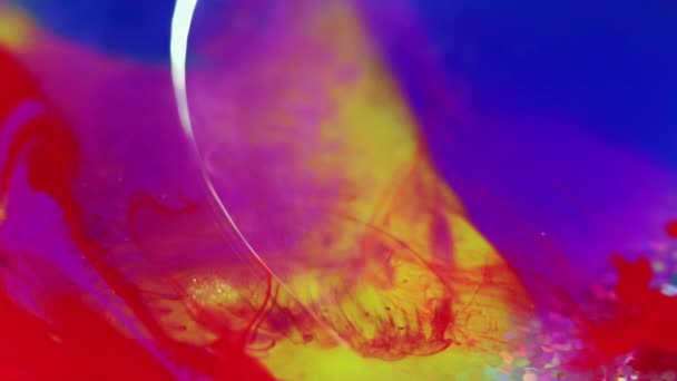 Pomaluj Wodę Kolor Mgły Blur Żywy Fioletowy Niebieski Czerwony Dym — Wideo stockowe
