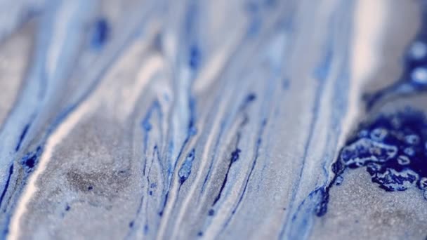 Glitzertinte Tropft Marmorstruktur Verwischen Blau Silber Weiß Farbe Metallisch Textur — Stockvideo