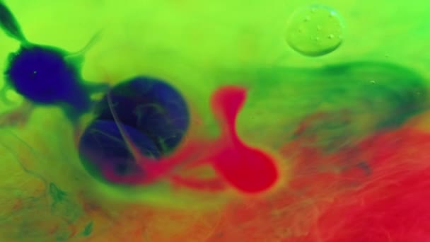 Неоновый Туман Краска Пузырь Воды Ярко Зеленый Красный Синий Цвет — стоковое видео