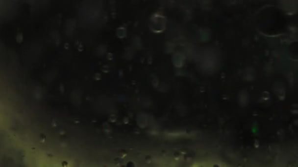 Fluído Bolha Textura Óleo Gota Água Com Tinta Desfocado Verde — Vídeo de Stock