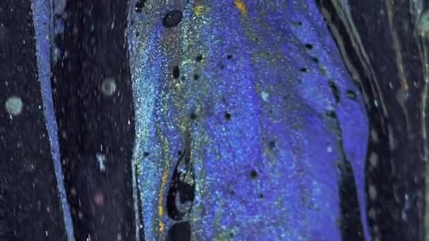 Glitter Inkt Achtergrond Verfmix Glinsterende Morsen Sprankelende Blauw Zwart Goud — Stockvideo