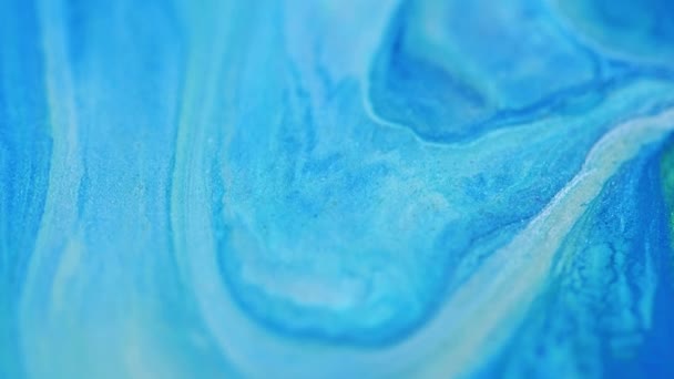 闪光的液体 流动纹理艺术 脱色蓝银滴水凝胶水彩画湿光泽油墨混合血清运动抽象背景 — 图库视频影像