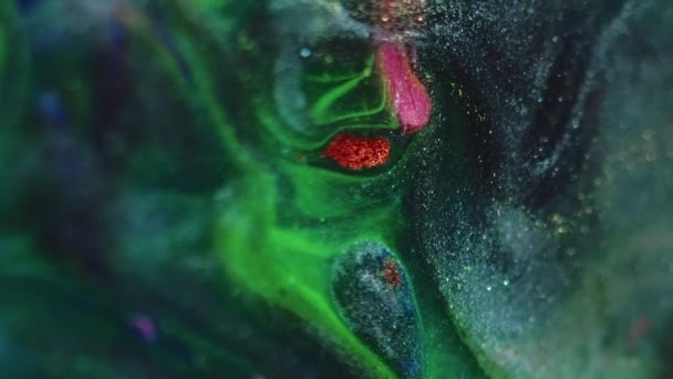 Абстрактный Фон Краска Кружится Пузырьки Масляных Жировое Пятно Зелено Красным — стоковое видео