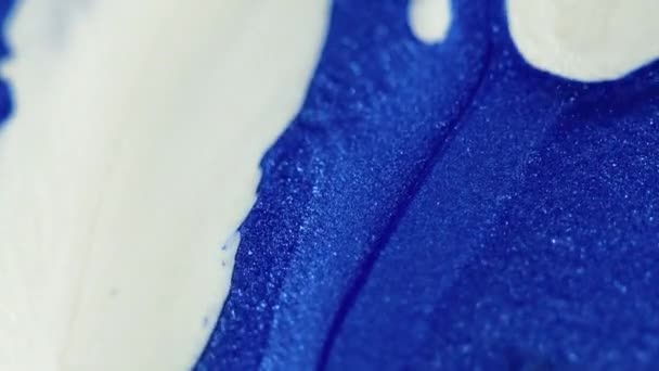 Déversement Encre Mélange Peinture Pailletée Défocalisé Bleu Blanc Couleur Étincelant — Video