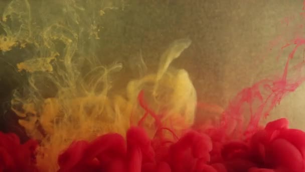 Χρώμα Splash Μελάνι Έκρηξη Νερού Φανταστικός Καπνός Φωτεινό Κόκκινο Κίτρινο — Αρχείο Βίντεο