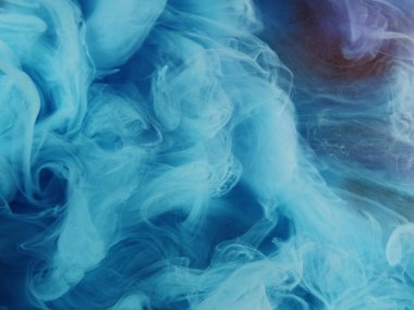 Kıvrılmış buhar. Renkli duman bulutu. Pırıl pırıl mor bir mürekkep, parlak altın arka planda hipnotik, soyut, ışıldayan sanat eserlerinde..