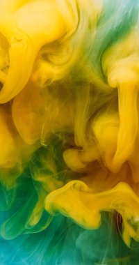 Parlak duman. Buharlı arka plan. Mistik mürekkep sisi, yeşil mavi boya buharı, hipnotize edici, yaratıcı, soyut, ışıltılı sanat..