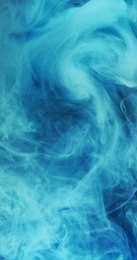 Toz bulutu. Rüya gibi bir sis. Gök mavisi mürekkep parıltısı soyut sis fütüristik büyülü parlak buhar hayali duman arka planı.