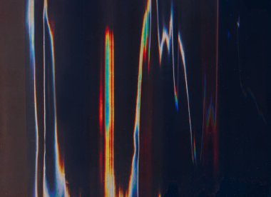 Arıza örtüsü. Bozulma objeleri. Hatalı dokuyu göster. Mavi turuncu beyaz renkli ışık, dijital gürültü, rgb dalga hasarlı ekran, koyu renk, soyut arkaplan..