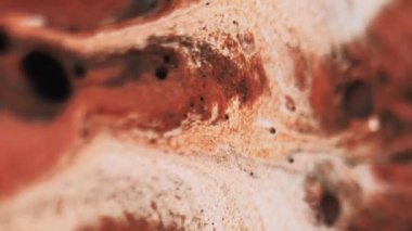 Akrilik karışımı. Boya damlası. Bulanık beyaz siyah renk parıldayan desen jel emülsiyonu dalga hareketini soyut sanat arkaplanı.