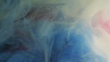 Boya suyu akışı. Asit mürekkebi. Parlak sarı renk sıvı girdap akrilik buhar bulutu mor parıldayan soyut sanat arka planında yüzüyor.