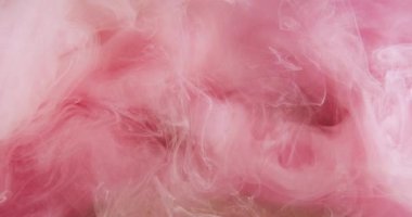 Boya sisi. Duman dokusu. Odaklanmamış pastel pembe renkli sis, su altında yüzen dalga, soyut sanat arkaplanı..