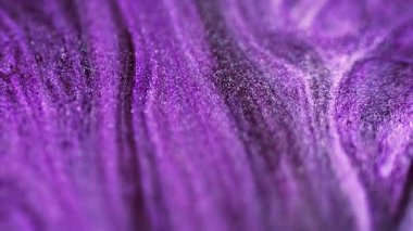 Parıldayan dalga. Parıldayan sıvı karışımı. Odaklanmamış mor siyah renkli ışıldayan parçacıklar desen kat kat hareketli soyut sanat arkaplanı.