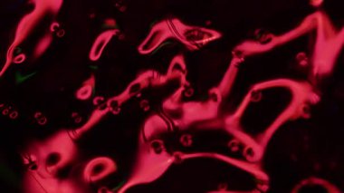 Etkileyici bir arka plan. Renk değişimi. Görüntü yansımaları deforme olmuş yüzey. Dalgalanan dağılım akışı ışık spektrumu kurgu psikedelik dalga gradyanı.