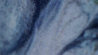 Enamel karışımı. Akrilik dökülmesi. Taş dokusu metamorfoz olan sanatsal mermer sıvı. Pırıl pırıl genişletme grunge yumuşak sızıntılı eritilmiş yapı.