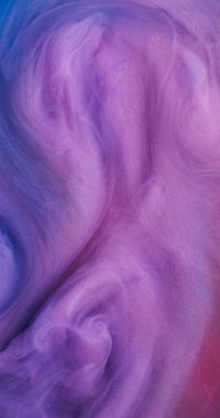 Sis dokusu. Mürekkep suyu. Bulanık pembe mavi renk buhar sıvı sıçrama parlak sıvı soyut yaratıcı arka plana yayılıyor.