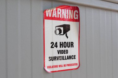 24 saat güvenlik kamerası görüntülerine son verin.