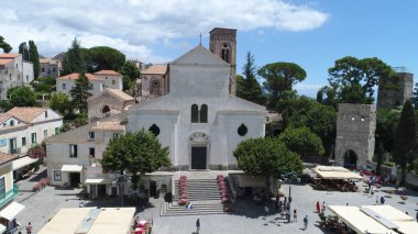 Ravello 'nun hava manzarası, Amalfi Sahili, Campania, Güney İtalya.