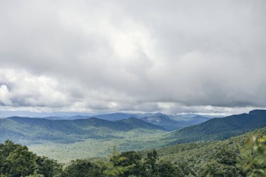 Dağların güzel manzarası