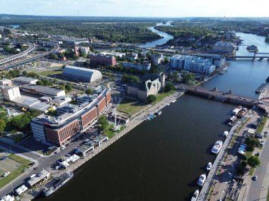 Polonya 'nın Oder kentindeki Szczecin kentinin hava görüntüsü