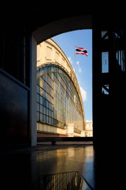 Bangkok Tren İstasyonu ya da akşamları Hua Lamphong